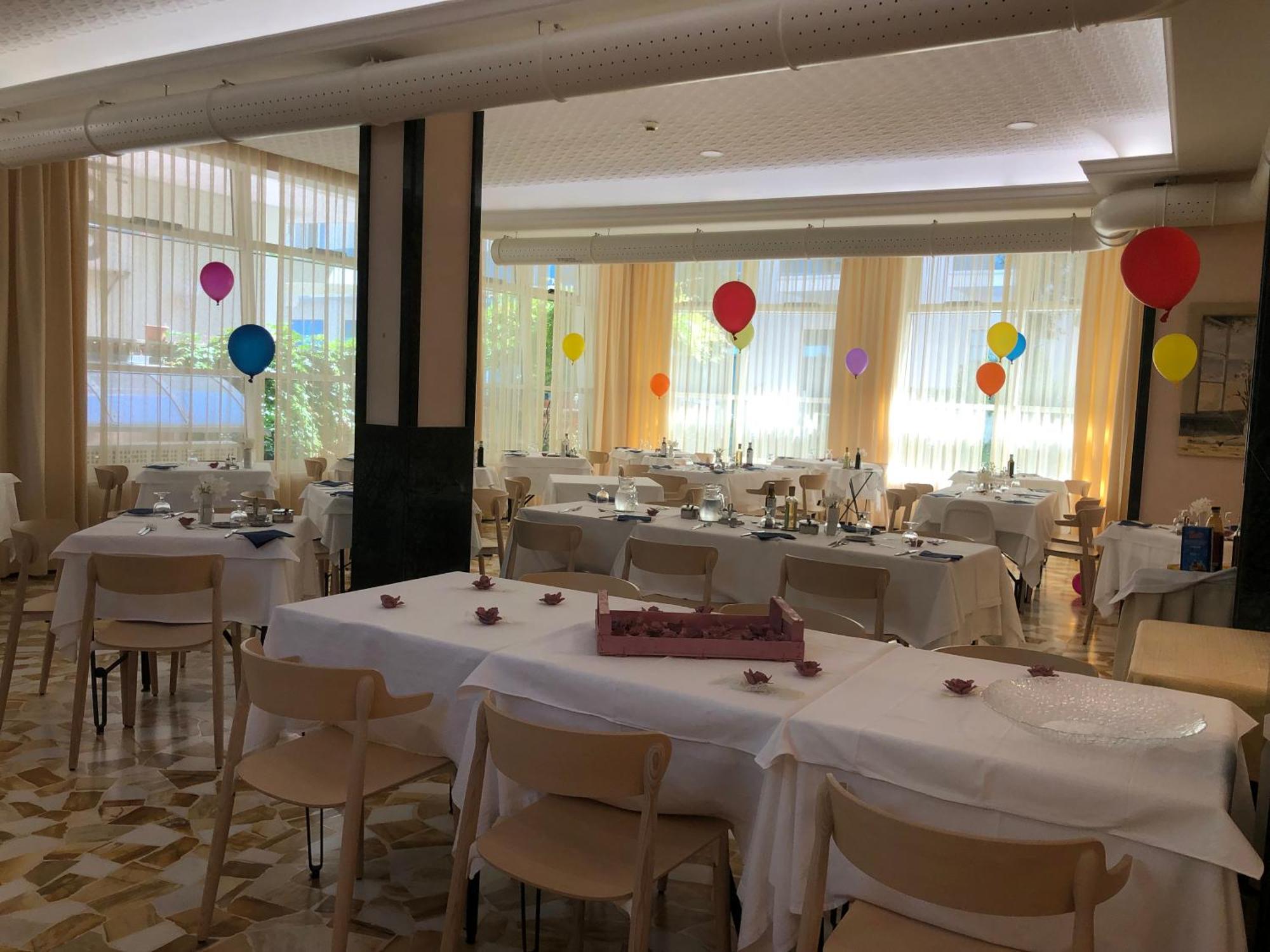 Hotel Lazzarini Bellaria – Igea Marina Kültér fotó