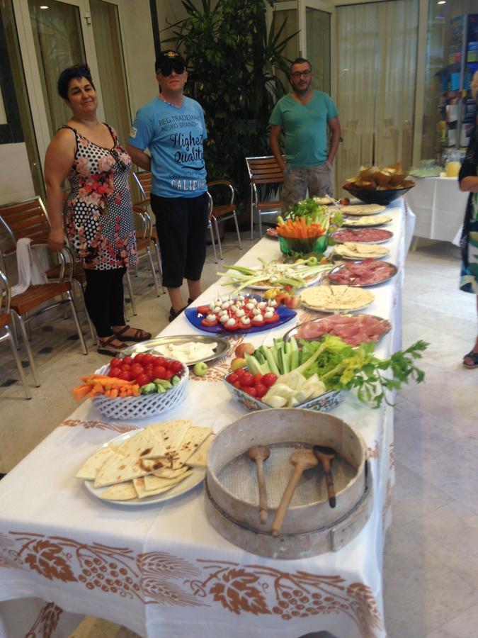 Hotel Lazzarini Bellaria – Igea Marina Szoba fotó